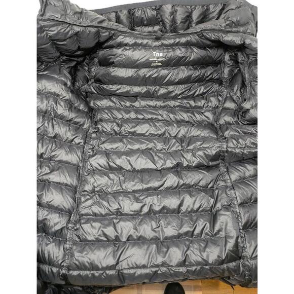 Aritzia TNA Bravura Women's Black Down Filled Jacket Size Medium - Picture 8 of 13